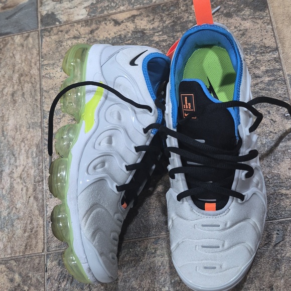 Nike VaporMax Womens 7.5 - Picture 3 of 5